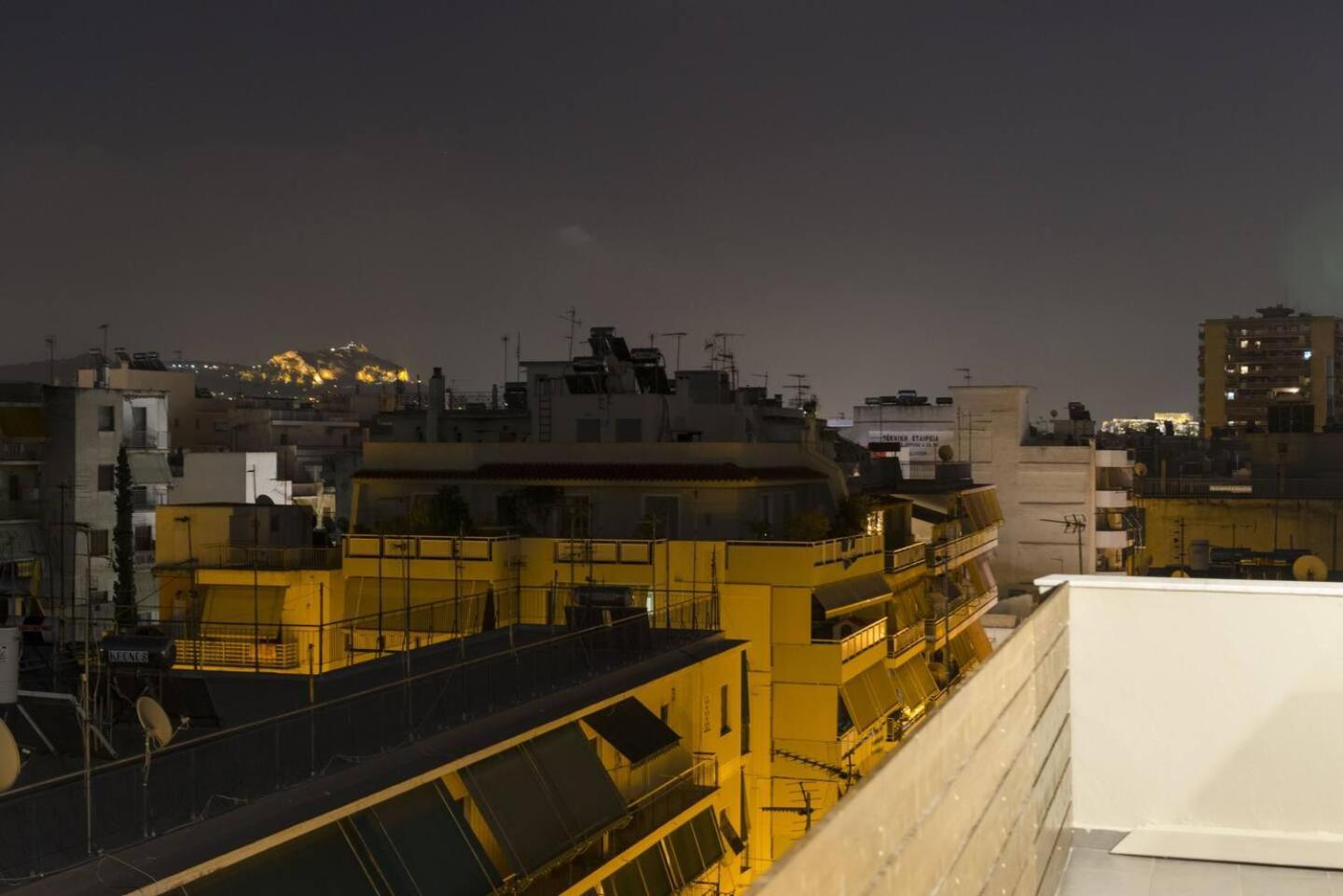 Ma Maison Nο 1, Penthouse, Acropolis And Lycabettus View, Ultra High Speed Internet 300 Mbps, 15' To Acropolis By Metro, 1' From Metro Station Ateny Zewnętrze zdjęcie
