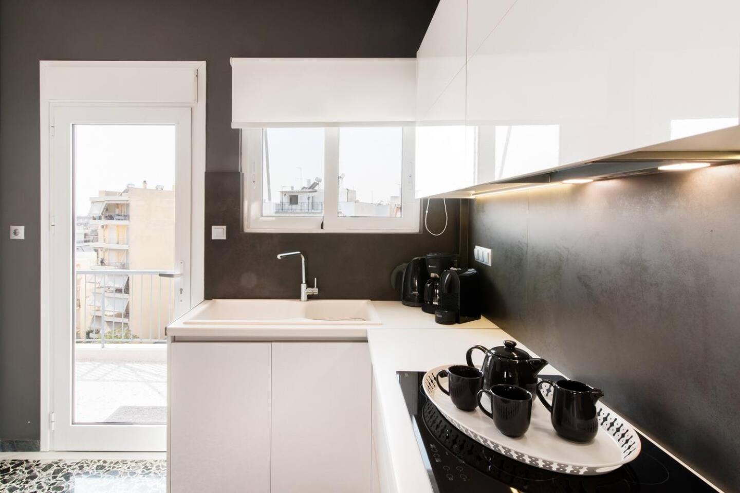 Ma Maison Nο 1, Penthouse, Acropolis And Lycabettus View, Ultra High Speed Internet 300 Mbps, 15' To Acropolis By Metro, 1' From Metro Station Ateny Zewnętrze zdjęcie