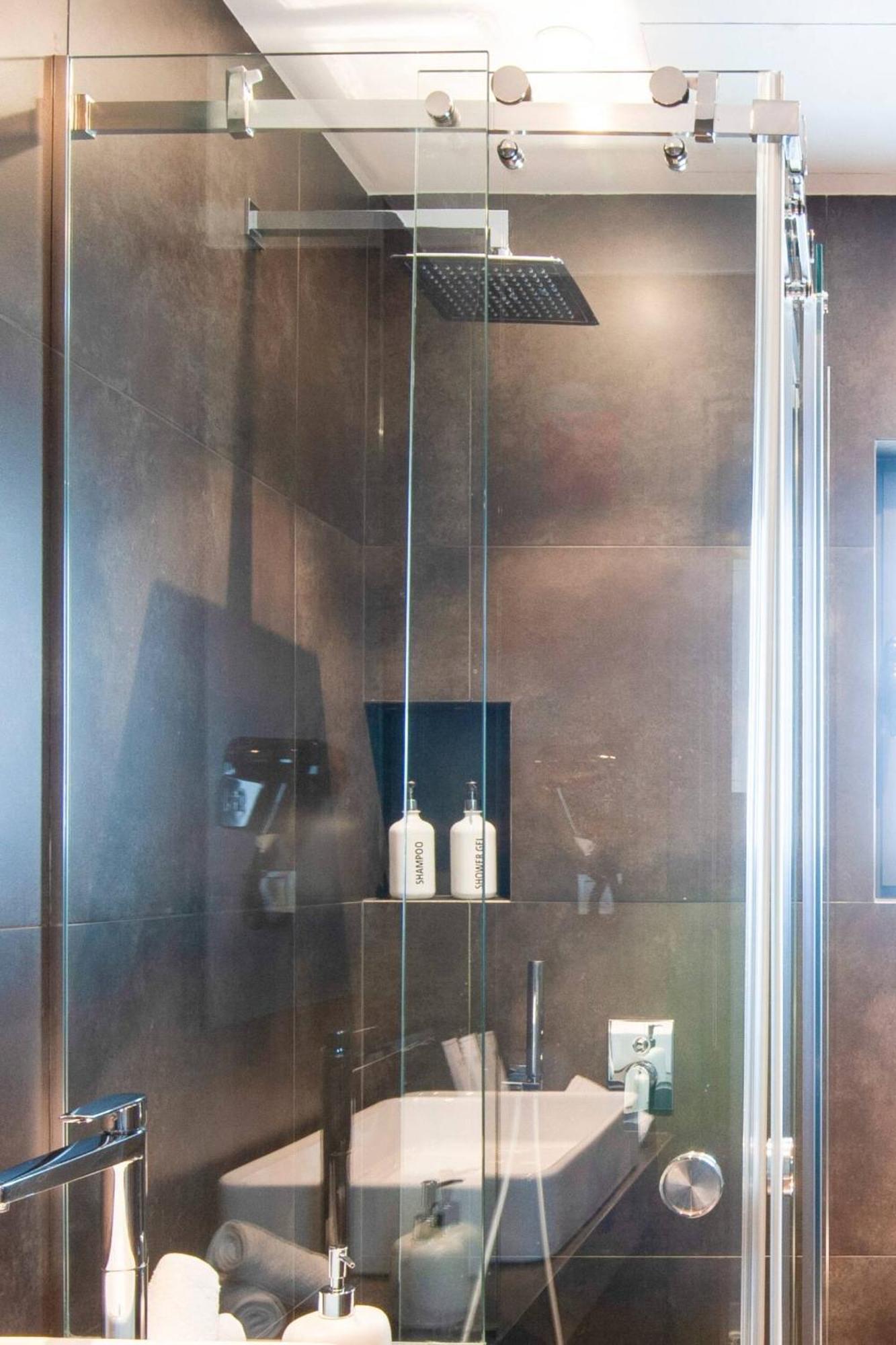 Ma Maison Nο 1, Penthouse, Acropolis And Lycabettus View, Ultra High Speed Internet 300 Mbps, 15' To Acropolis By Metro, 1' From Metro Station Ateny Zewnętrze zdjęcie